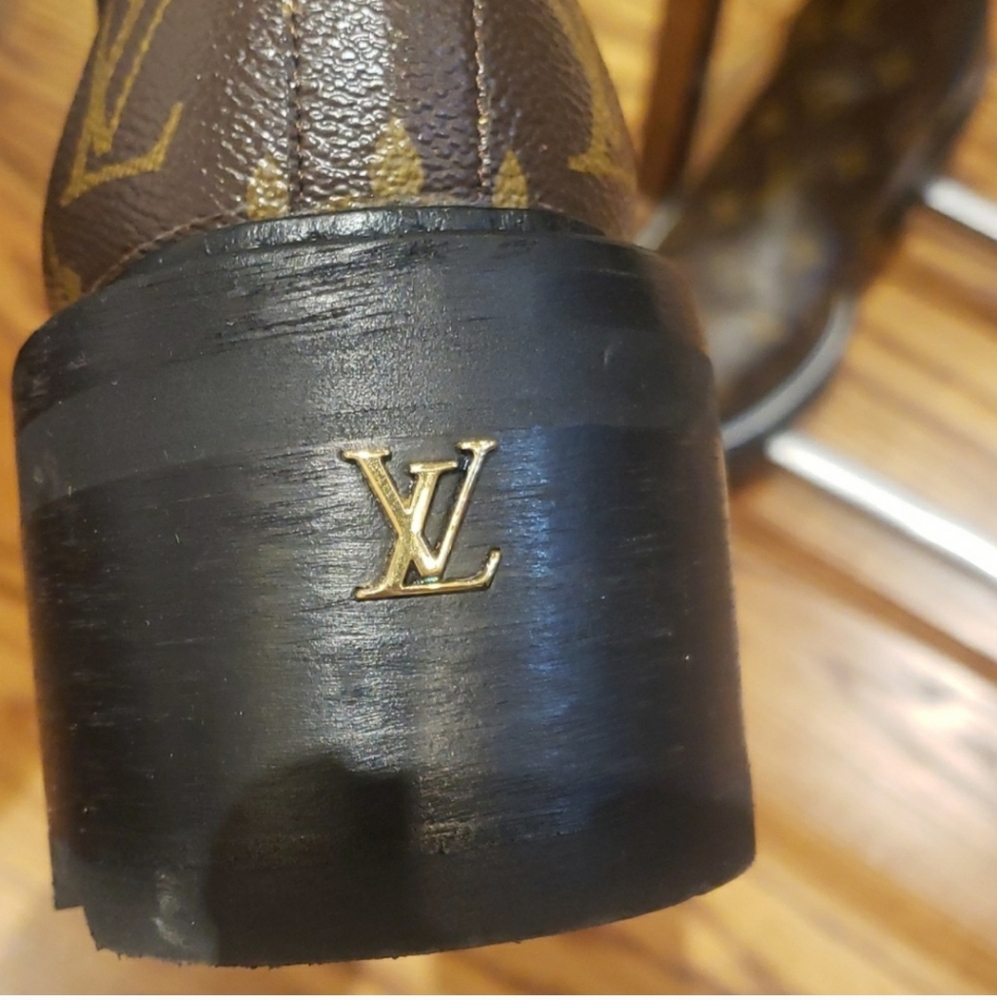 Nwt Louis Vuitton Monogram Brown Ankle Boots Size 39.5 Sold Out - Picture 11 of 13